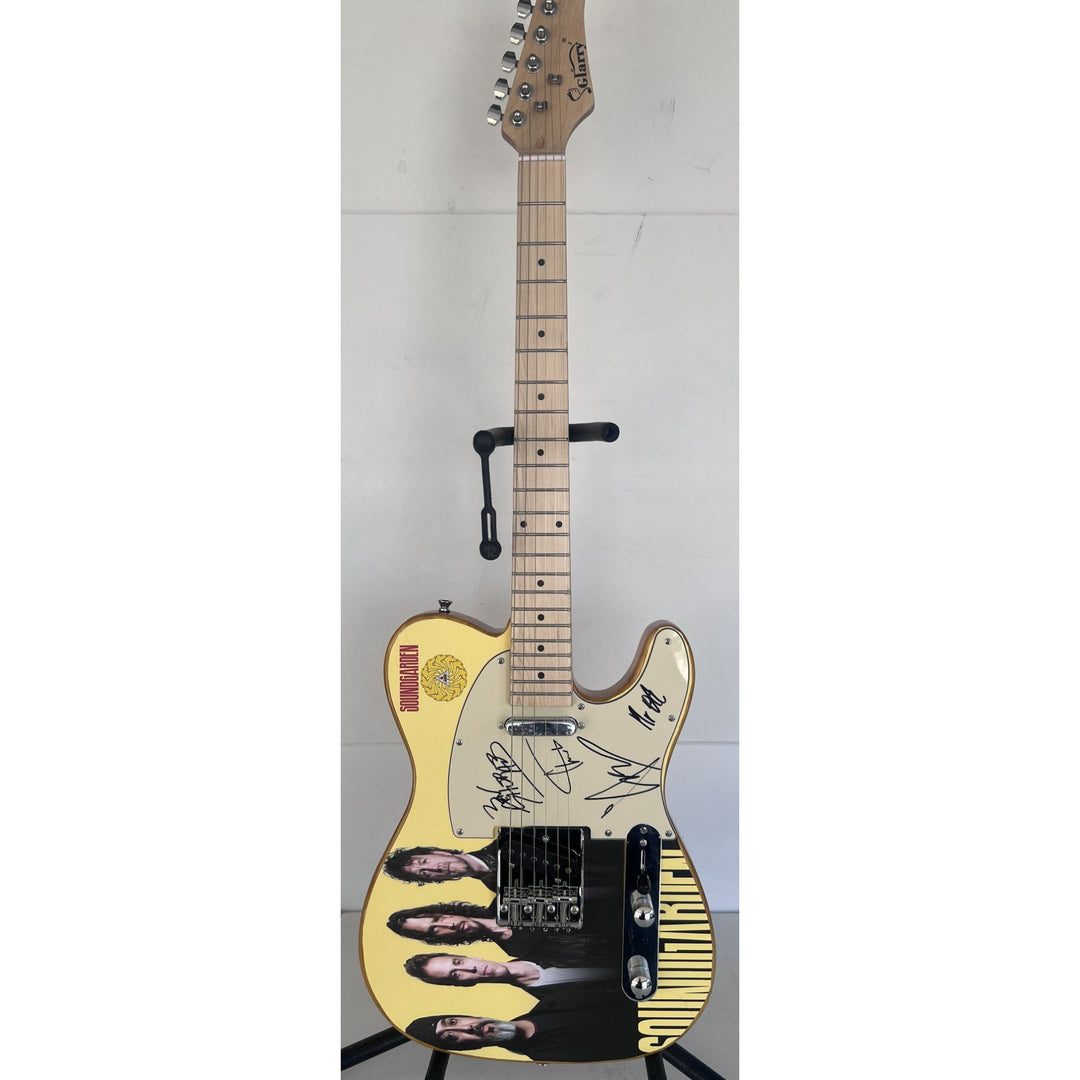 Soundgarden Chris Cornell, Ben Shepherd, Matt Cameron, Kim Thayil electric guitar signed with proof.