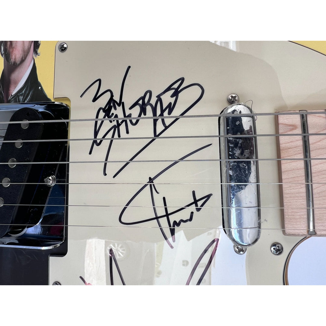 Soundgarden Chris Cornell, Ben Shepherd, Matt Cameron, Kim Thayil electric guitar signed with proof.