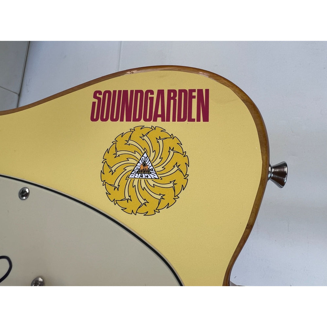 Soundgarden Chris Cornell, Ben Shepherd, Matt Cameron, Kim Thayil electric guitar signed with proof.
