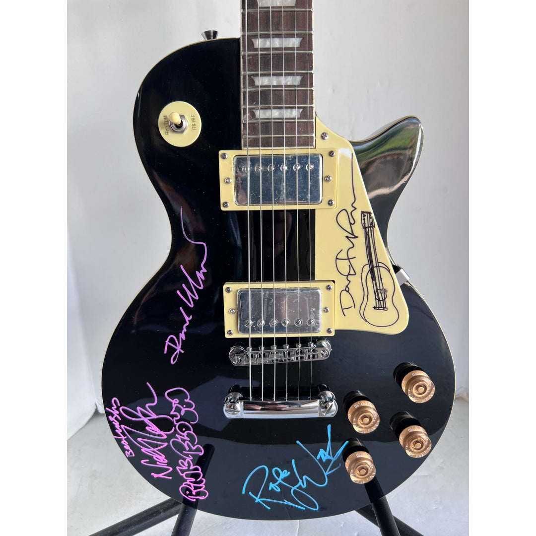 Pink Floyd Roger Waters David Gilmour Richard Wright Nick Mason Black Les Paul electric guitar signed with proof