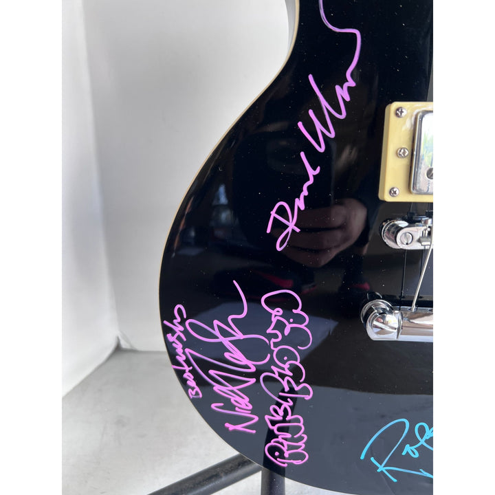 Pink Floyd Roger Waters David Gilmour Richard Wright Nick Mason Black Les Paul electric guitar signed with proof