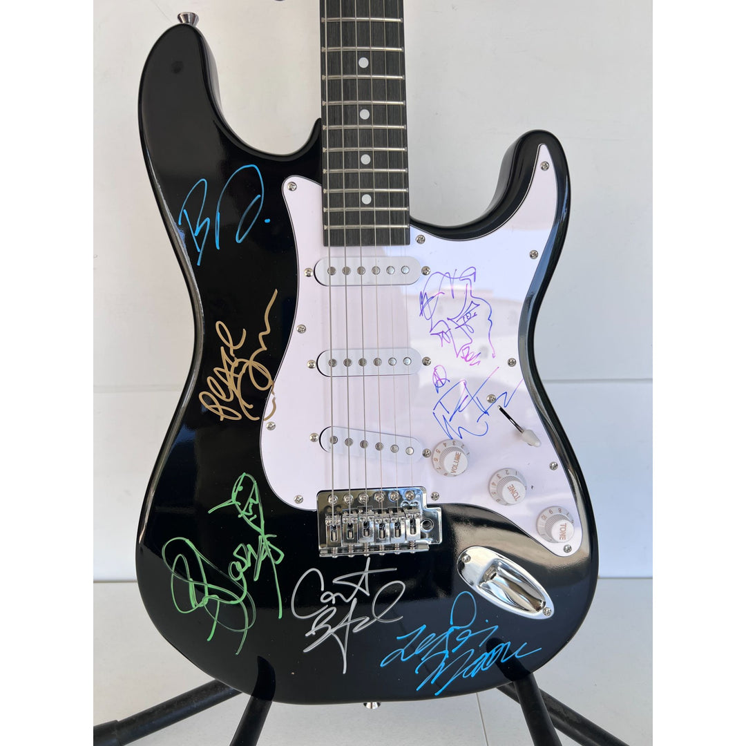 Dave Mathews, Le Roi Moore, Carter Beauford, Stefan Lessard, Boyd Tinsley electric guitar signed with proof.