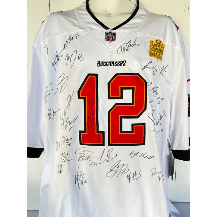Tampa Bay Buccaneers Tom Brady, Rob Gronkowski, Bruce Arians, 2020-21 Super Bowl LIX champs team signed XXL jersey with proof