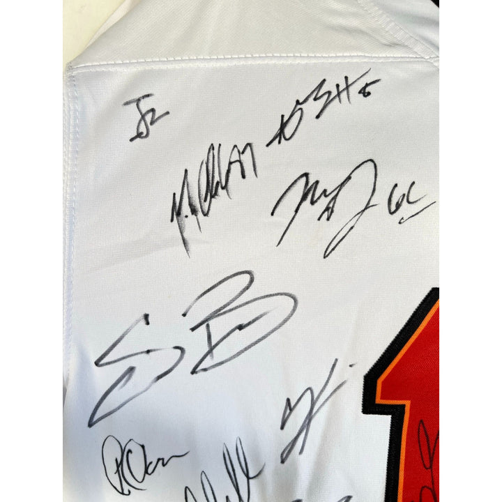 Tampa Bay Buccaneers Tom Brady, Rob Gronkowski, Bruce Arians, 2020-21 Super Bowl LIX champs team signed XXL jersey with proof