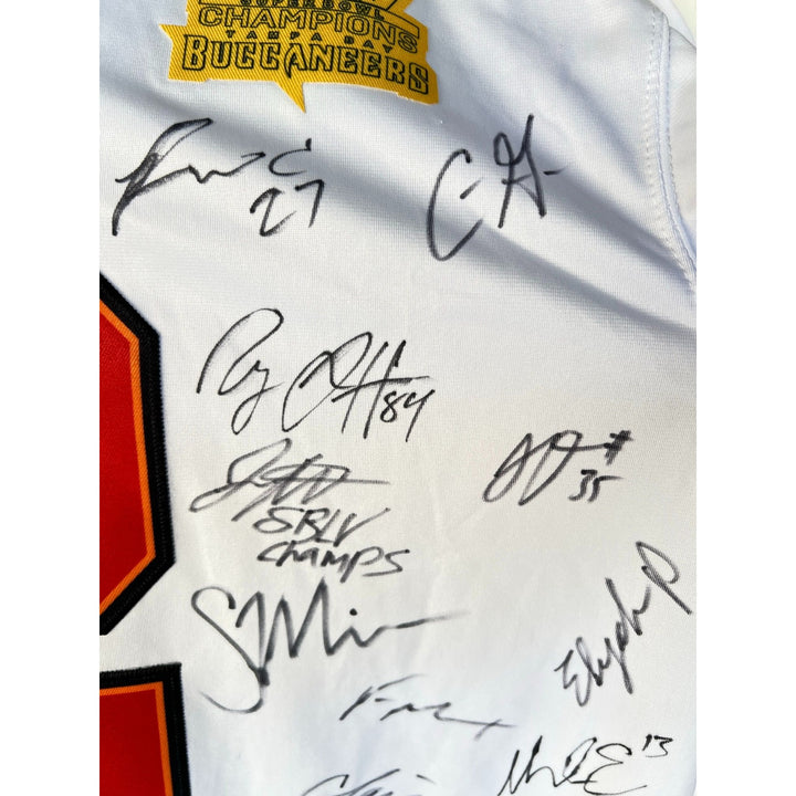 Tampa Bay Buccaneers Tom Brady, Rob Gronkowski, Bruce Arians, 2020-21 Super Bowl LIX champs team signed XXL jersey with proof