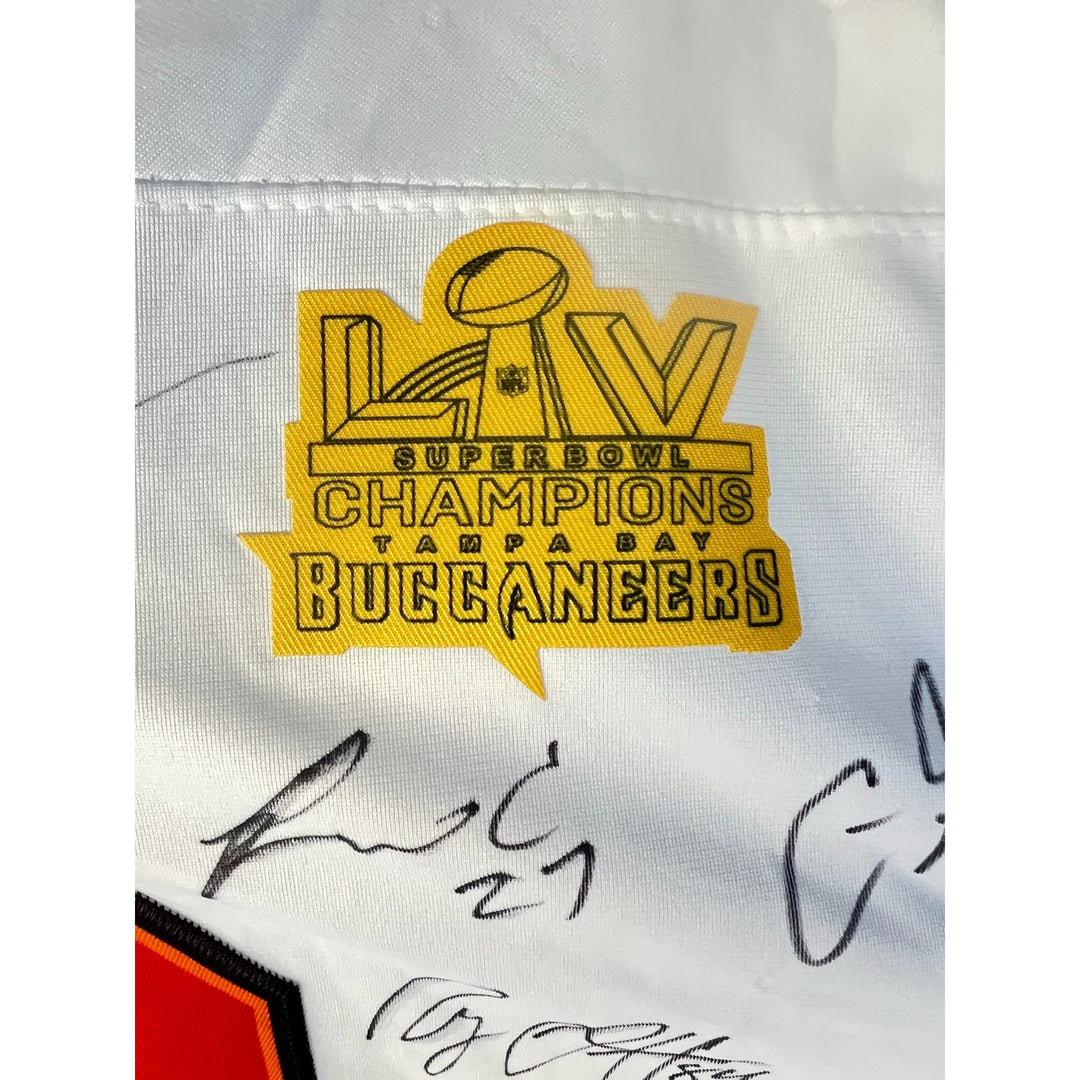 Tampa Bay Buccaneers Tom Brady, Rob Gronkowski, Bruce Arians, 2020-21 Super Bowl LIX champs team signed XXL jersey with proof