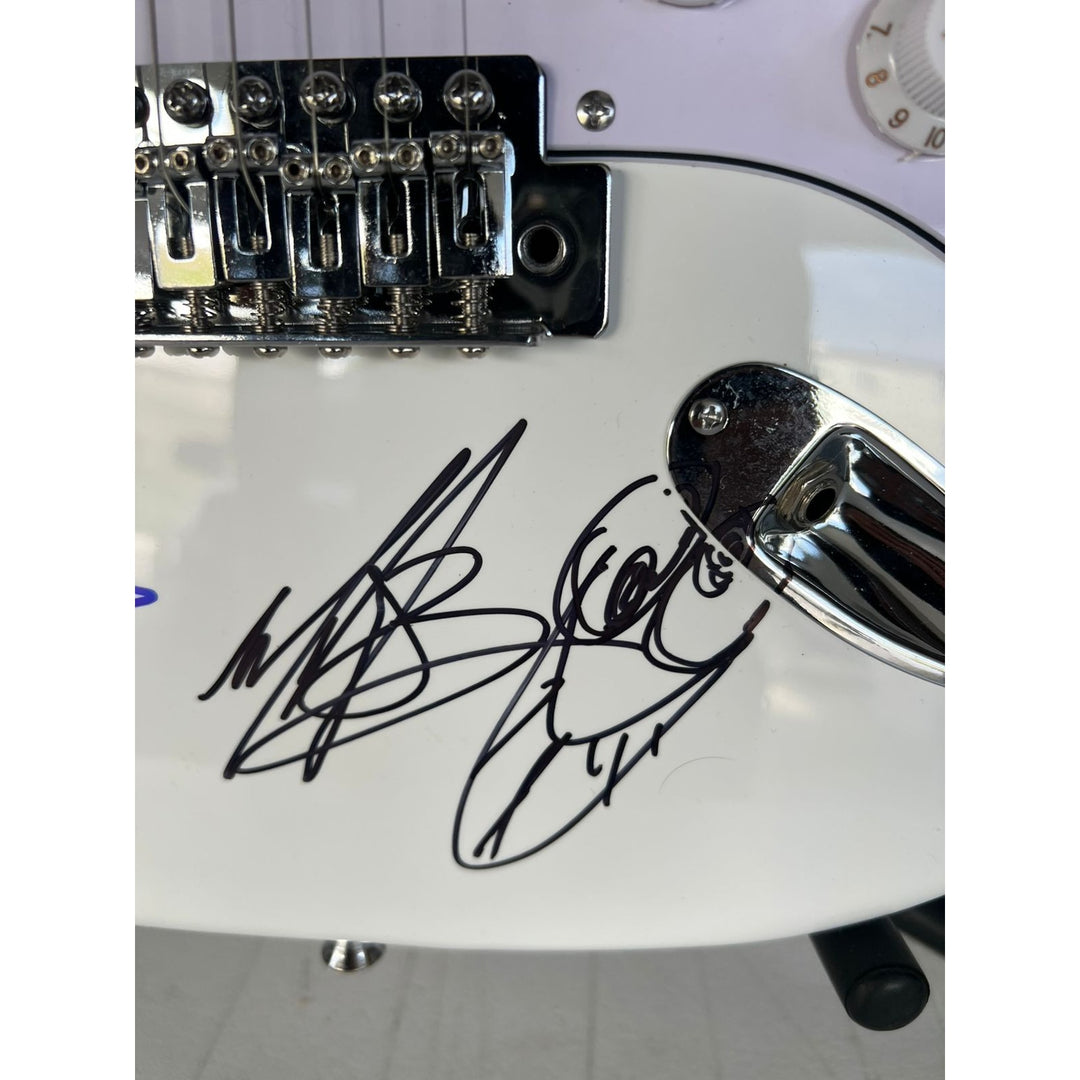 Blink 182 Travis Barker signed with inscription,  Mark Hoppus, Tom DeLonge , Matt Skiba signed with proof