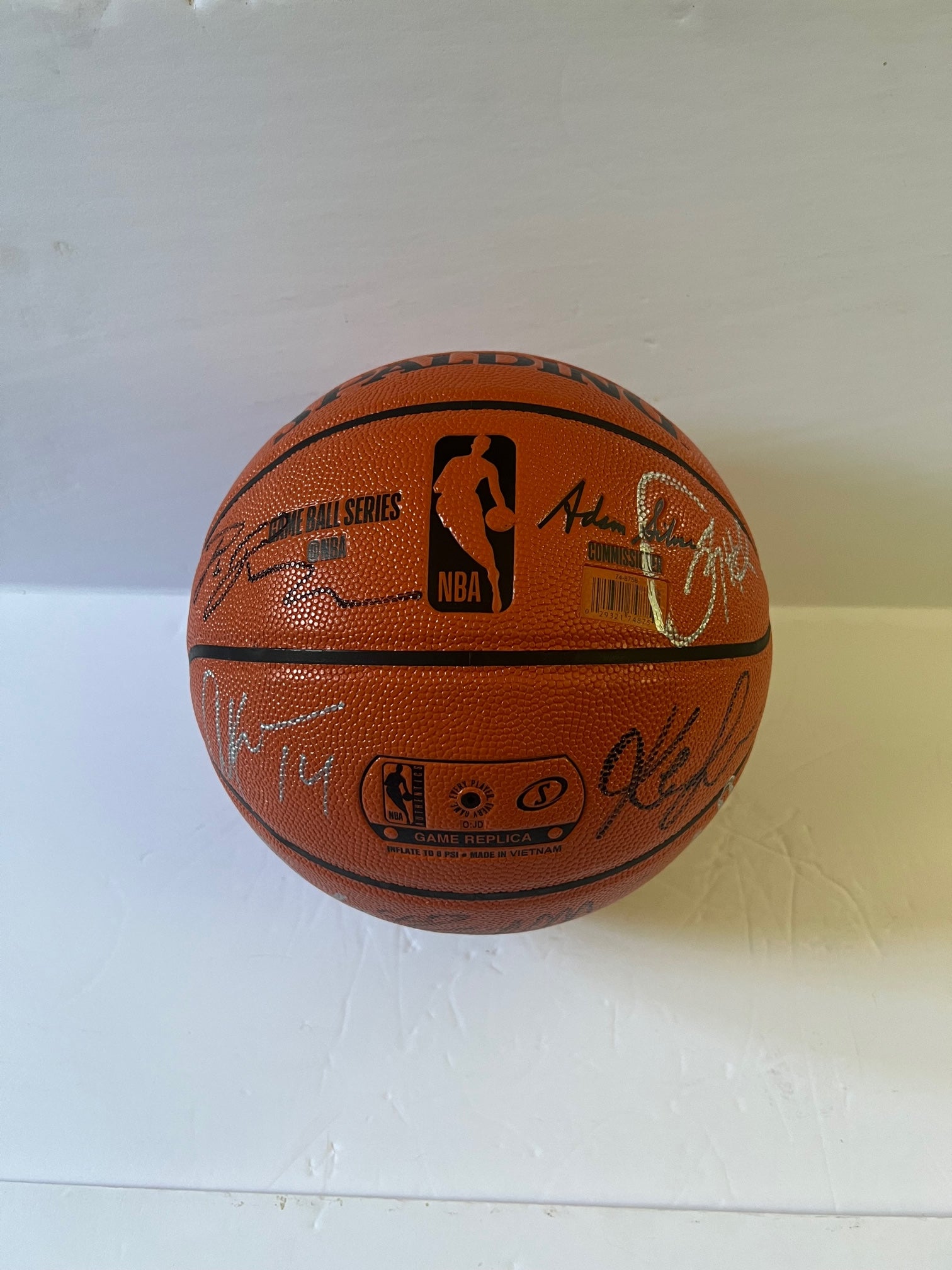 Cleveland Cavaliers LeBron James NBA Champions Spaulding NBA Game series team signed basketball with proof