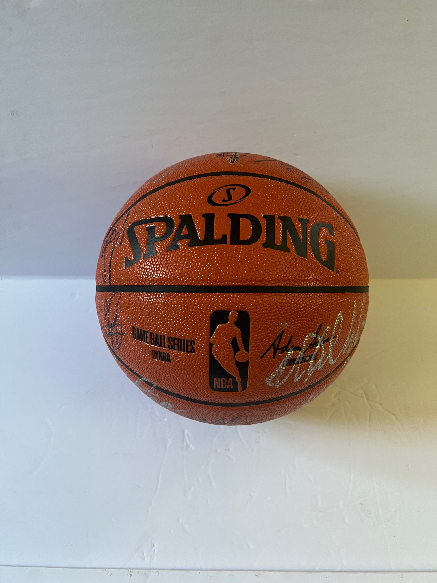Cleveland Cavaliers LeBron James NBA Champions Spaulding NBA Game series team signed basketball with proof