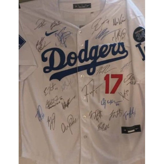 Los Angeles Dodgers Shohei Ohtani Freddie Freeman Mookie Betts 2025 team signed jersey with proof.