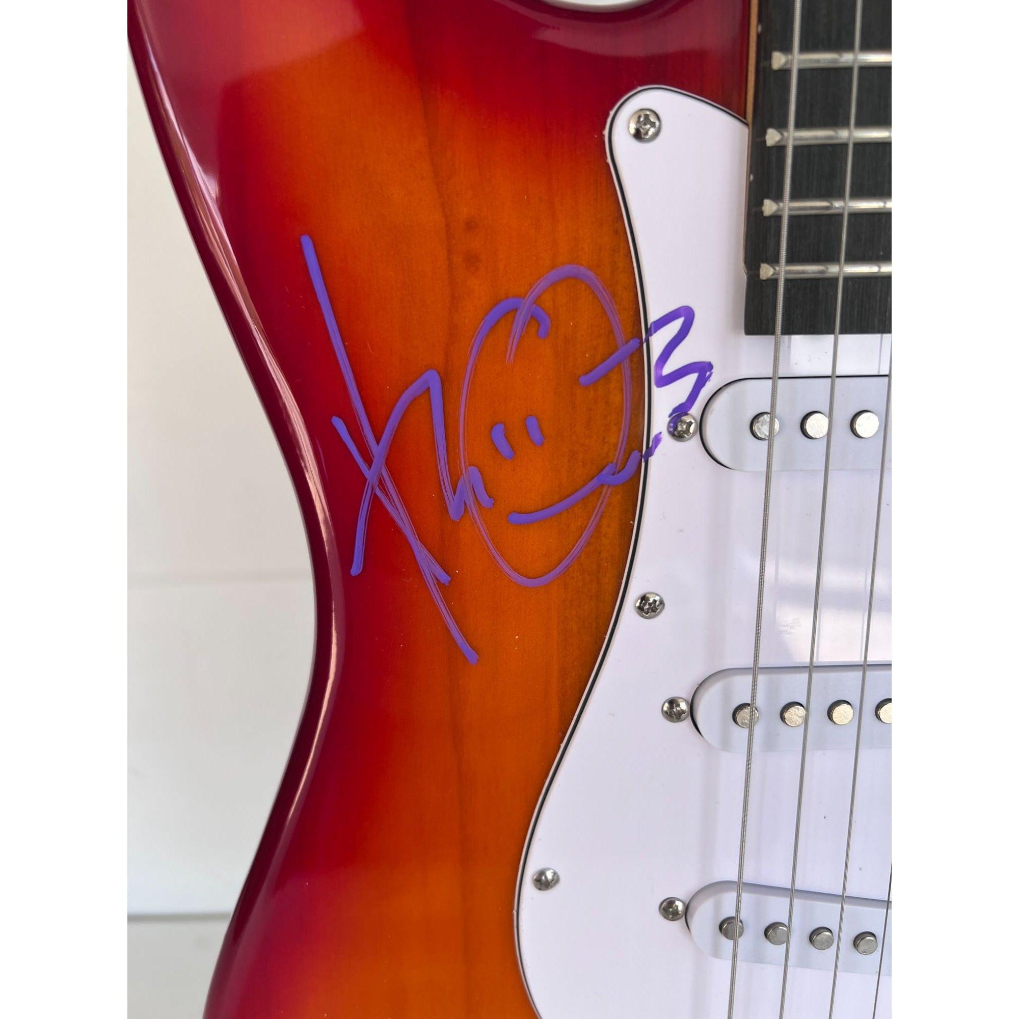 Thom Yorke Radiohead electric guitar signed with proof | Awesome