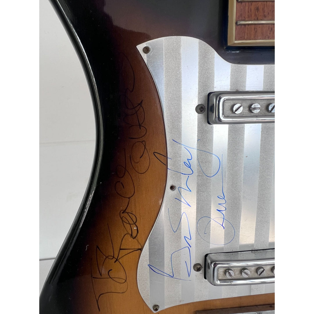 Freddie Mercury Brian May, Roger Taylor, John Deacon Queen vintage guitar signed with proof.
