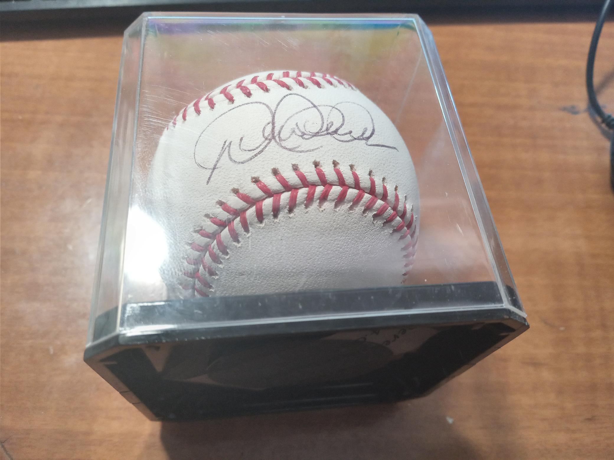 Derek Jeter New York Yankees MLB official baseball signed with proof and framed