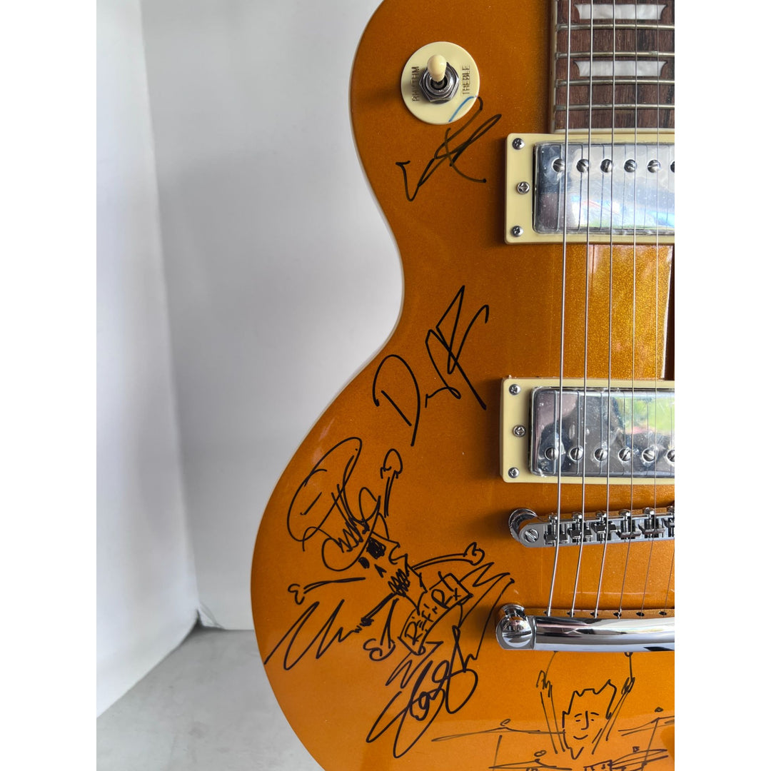 Guns N' Roses Axl Rose Slash Matt Sorum Izzy Stradlin Duff Mckagan Dizzy Reed full band Gold Les Paul electric guitar signed with proof