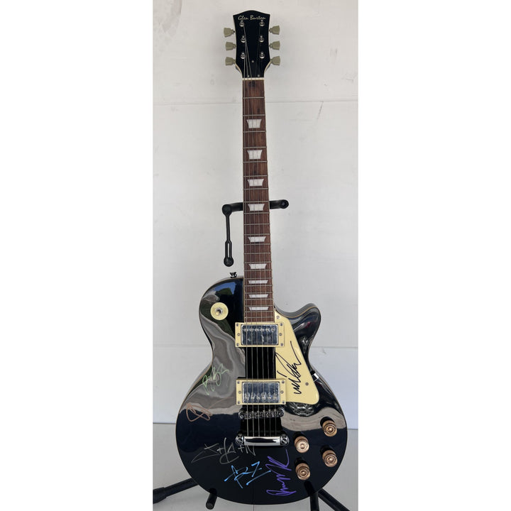 Chester Bennington, Mike Shinoda, Brad Delson, Dave Farrell, Joe Hahn, Rob Bourdon Linkin Park les paul full size electric guitar signed.
