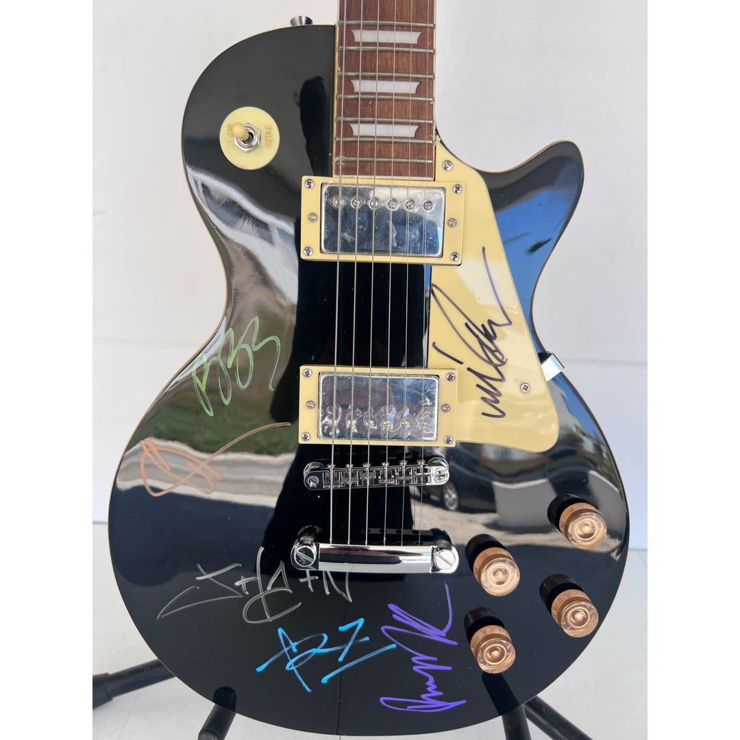 Chester Bennington, Mike Shinoda, Brad Delson, Dave Farrell, Joe Hahn, Rob Bourdon Linkin Park les paul full size electric guitar signed.