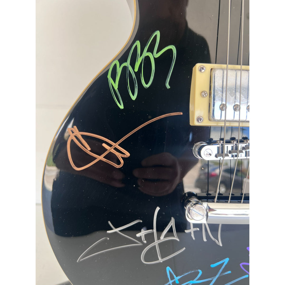 Chester Bennington, Mike Shinoda, Brad Delson, Dave Farrell, Joe Hahn, Rob Bourdon Linkin Park les paul full size electric guitar signed.