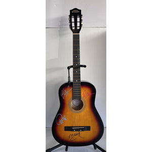 Phish Band, Trey Anastasio, Jon Fishman, Mike Gordon, Page McConnell One of A kind  acoustic guitar signed