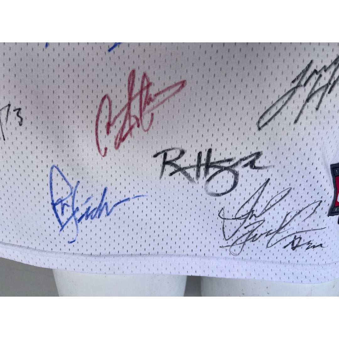 Chicago Bulls 1995-1996 (first team in NBA History to win 70 games) Michael Jordan Chicago Bulls Nike team signed jersey with proof and muse.