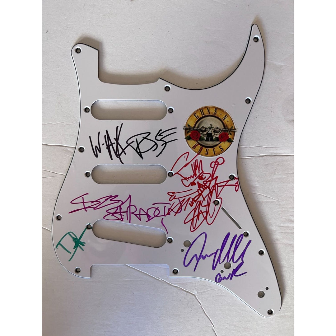 Axl Rose Saul Hudson Slash Steven Adler Izzy stradlin Duff McKagan Guns N Roses electric guitar pickguard signed with proof