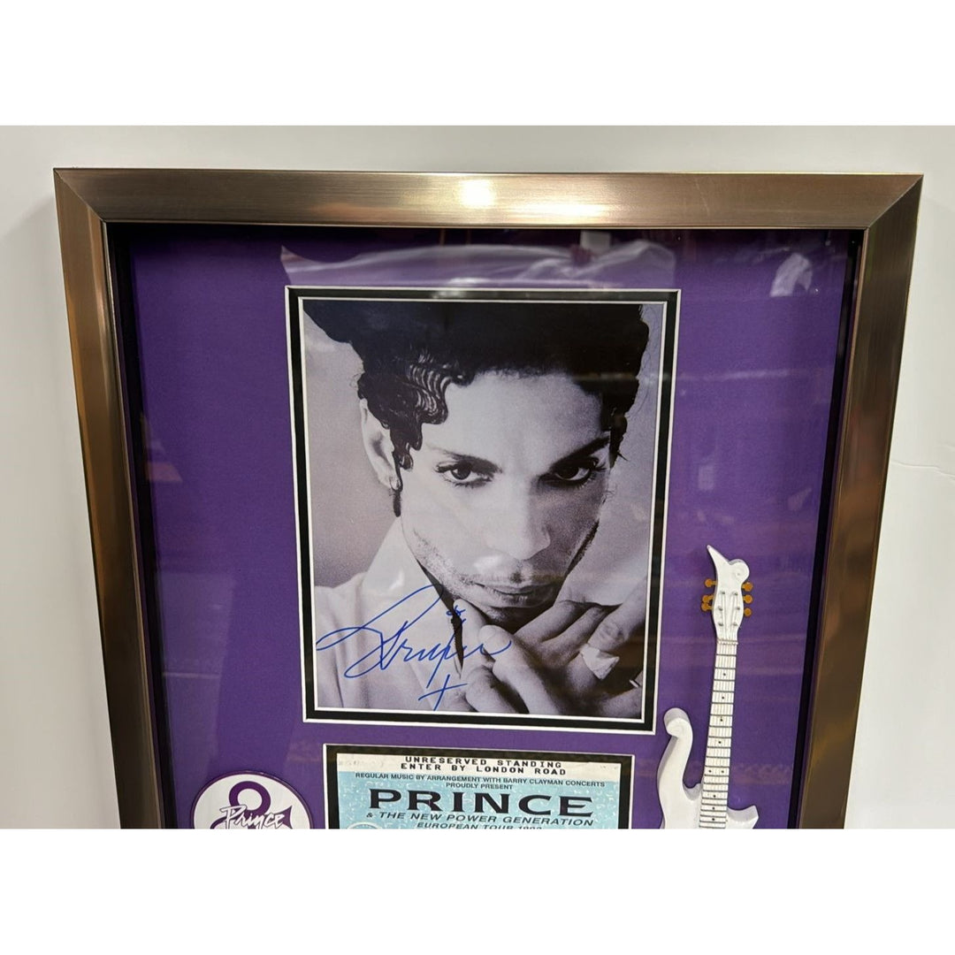 Prince Rogers Nelson signed 8x10 photo with proof & Museum quality frame