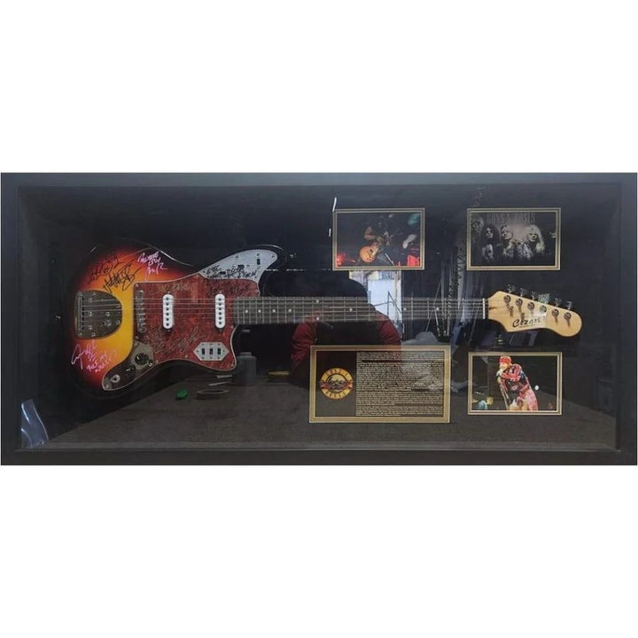 Judas Priest, Rob Halford, K.K. Downing, Glenn Tipton, Ian Hill and Dave Holland, Fender Stratocaster electric guitar signed with proof