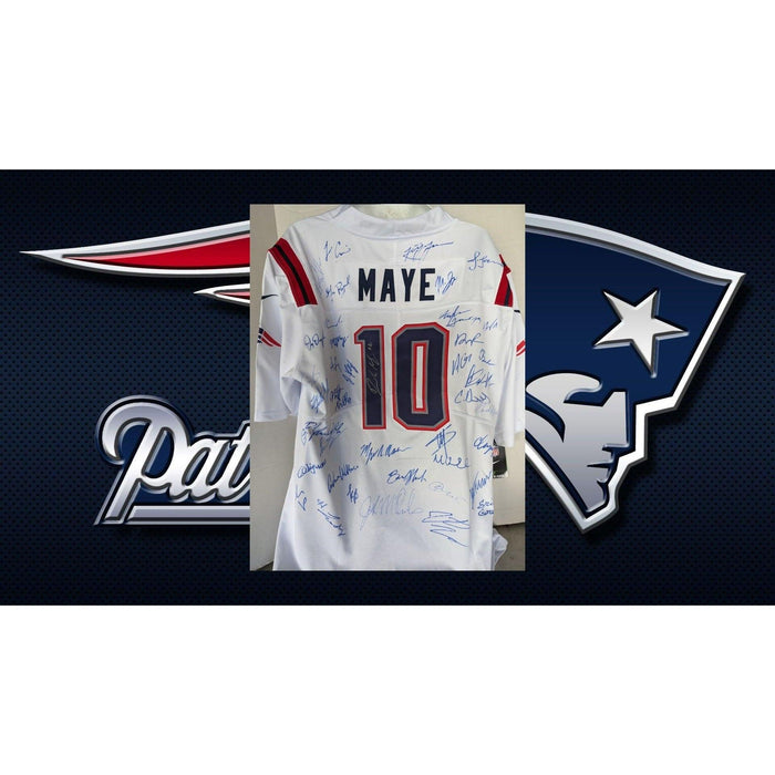 Drake Maye 2025 New England Patriots size lg Nike game model jersey team signed (40 plus sigs) 2025 with proof