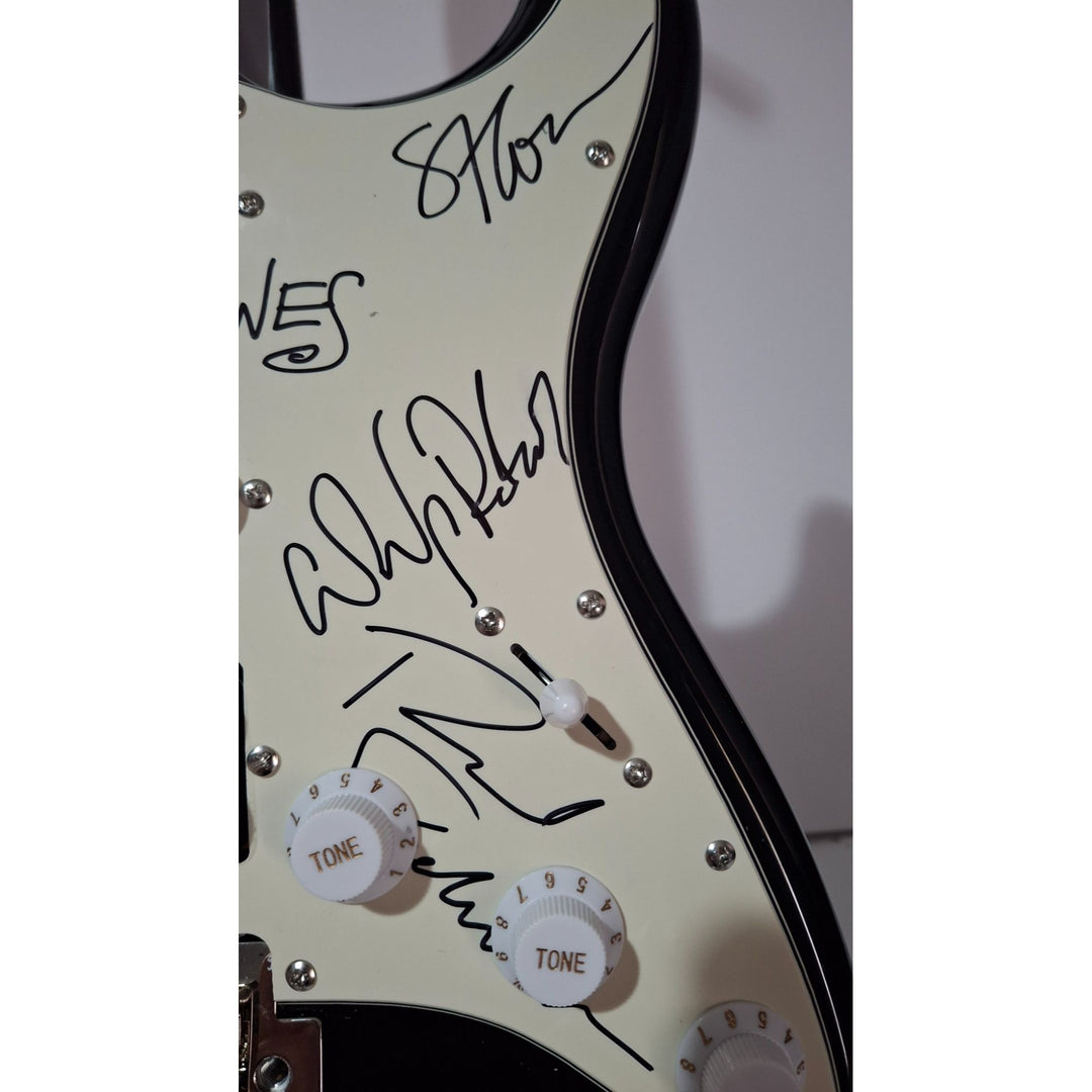 Chris Rich Robinson, Steve Gorman The Black Crowes Fender Stratocaster electric guitar signed with proof