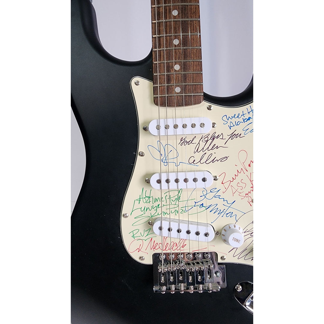 Lynyrd Skynyrd Johnny Van Zant Gary Rossington, Rickey Medlocke, Billy Powell, Ed King, Leon Wilkeson, Artimus Pyle & Alan Collins Fender signed with proof