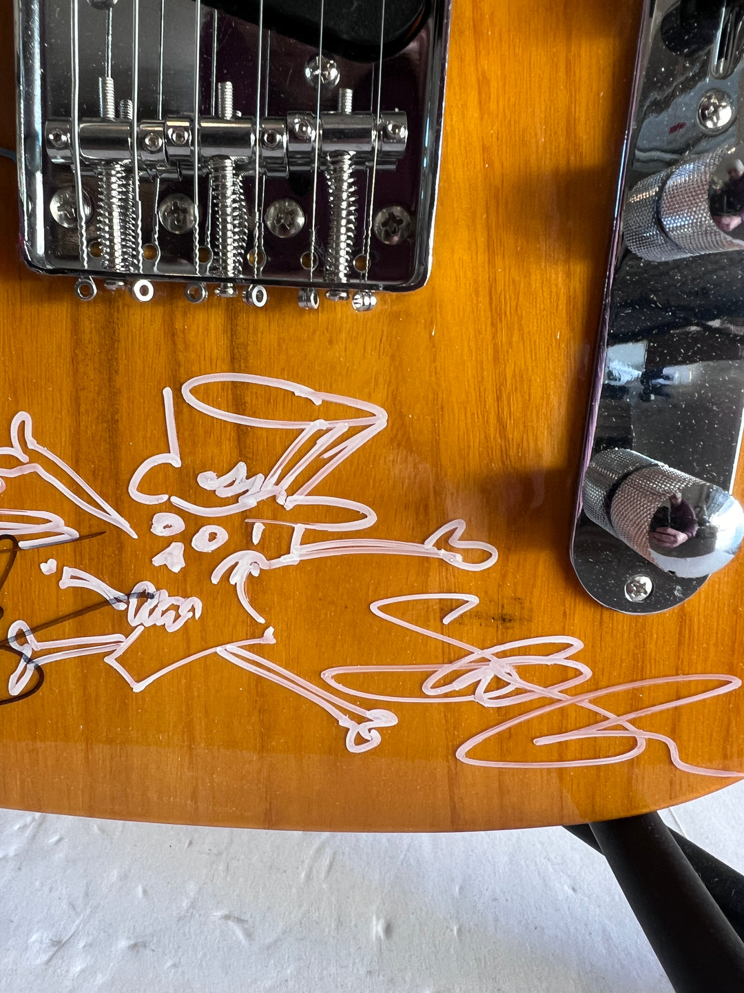 Guns N' Roses Axl Rose, Slash, Matt Sorum, Gilby Clarke Izzy Stradlin Steven Adler telecaster electric guitar signed with proof