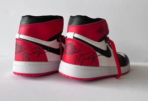 Michael Jordan Air Jordan Nike size 11 shoe signed with proof