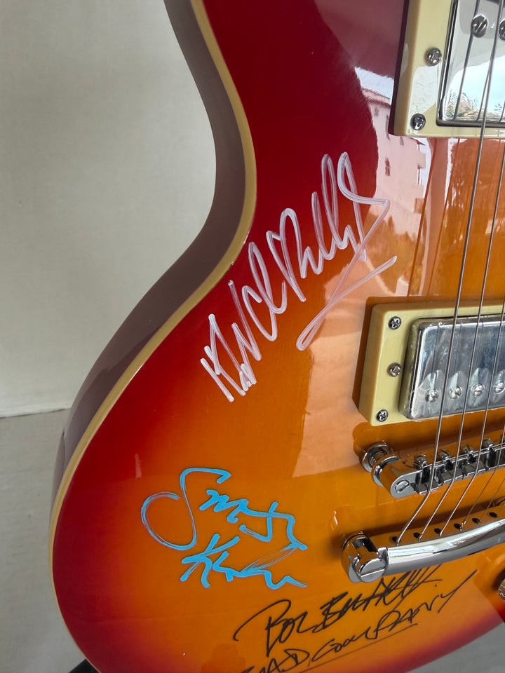 Bad Company vintage les paul full size electric guitar Boz Burrell, Simon Kirke, Mick Ralphs and Paul Rodgers signed with proof