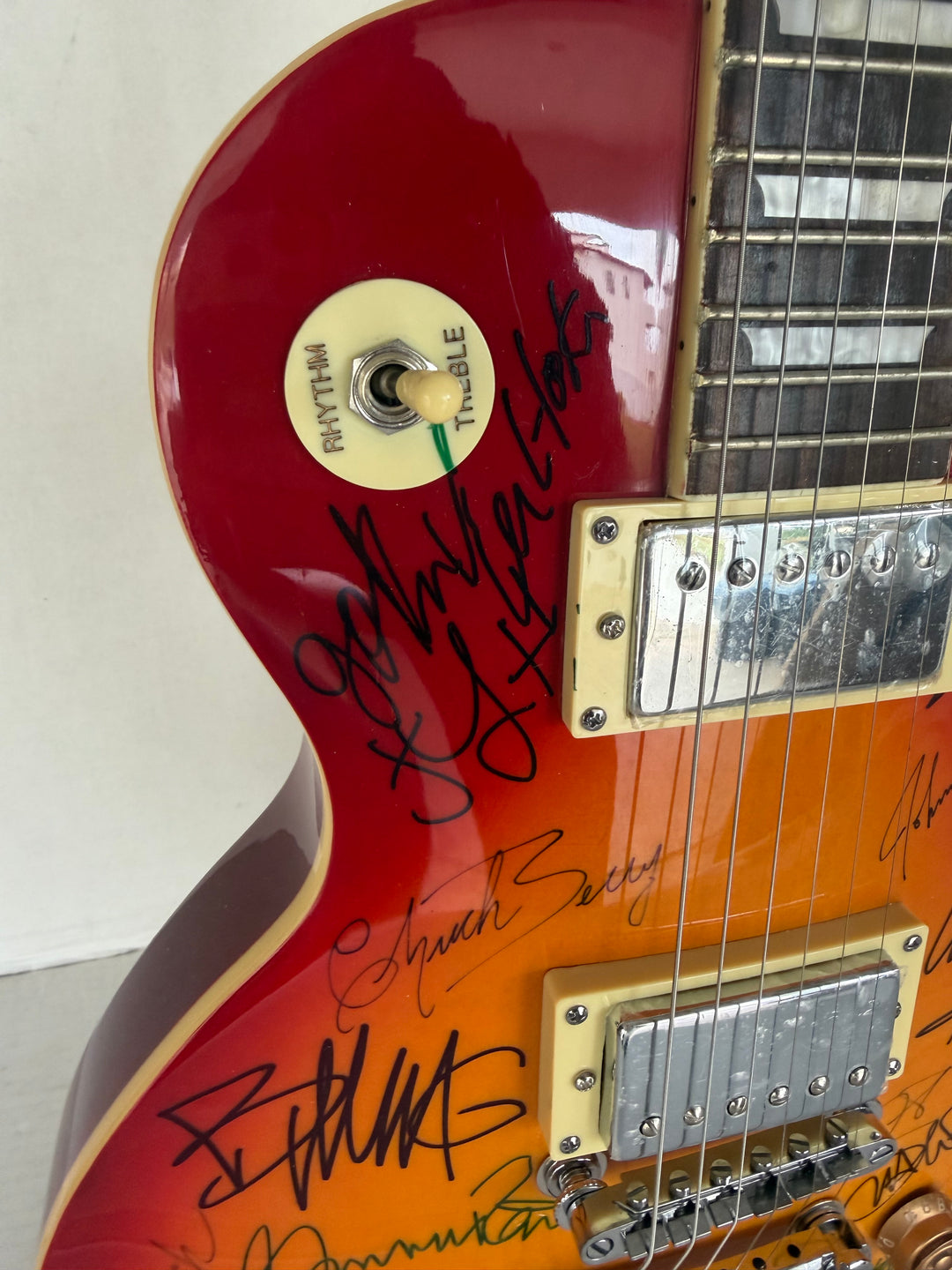 Blues legends (22 ) Stevie Ray Vaughan, John Mayer, Keith Richards, Eric Clapton, BB King vintage les paul full size electric guitar signed