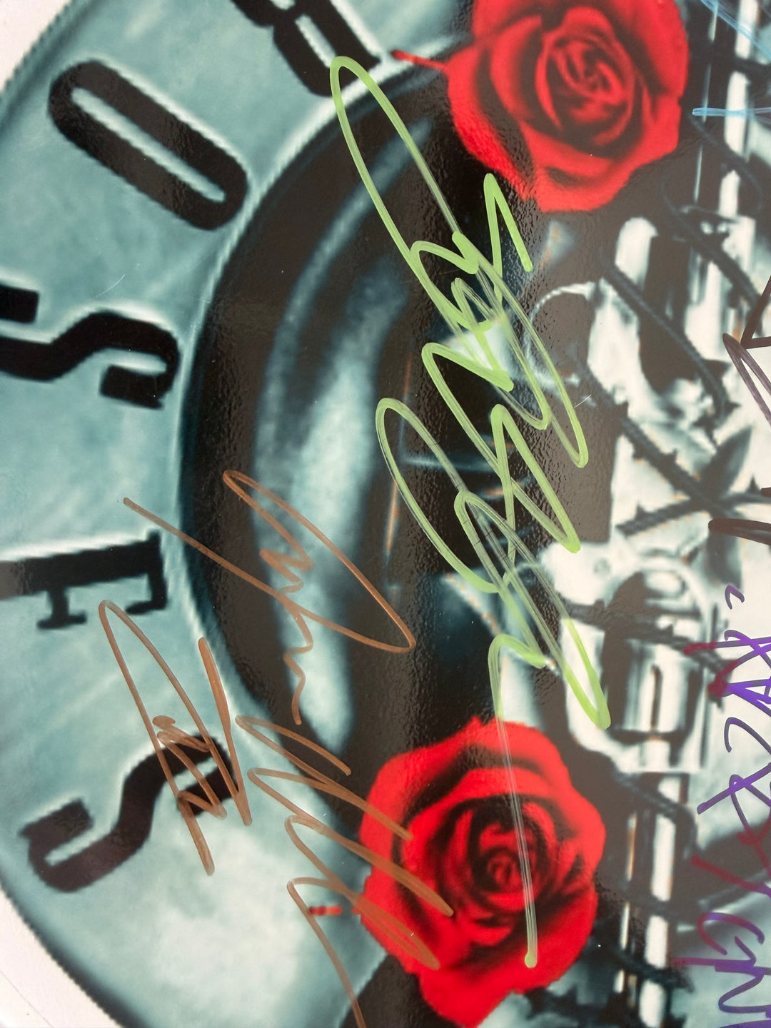 Guns n' Roses Slash, Axl Rose, Duff, Steven Adler, Izzy Stradlin one-of-a-kind drumhead signed with proof