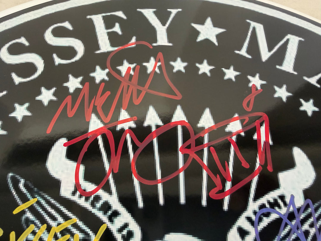 Steven Patrick Morrissey Johnny Marr, Andy Rourke, Mike Joyce, The Smiths Drumhead signed with proof
