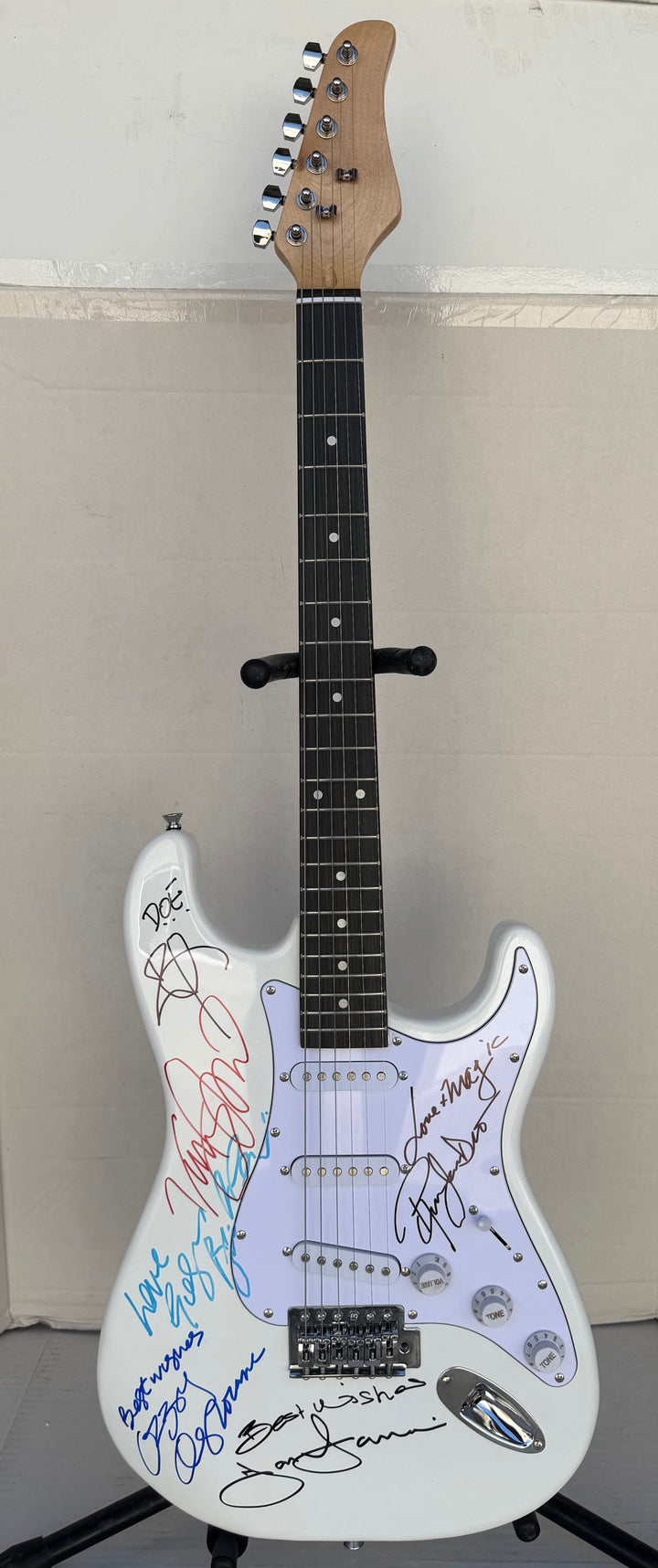 Ronnie James Dio Ozzy Osbourne Tony Iommi Bill Ward Geezer Butler Black Sabbath electric guitar signed with proof
