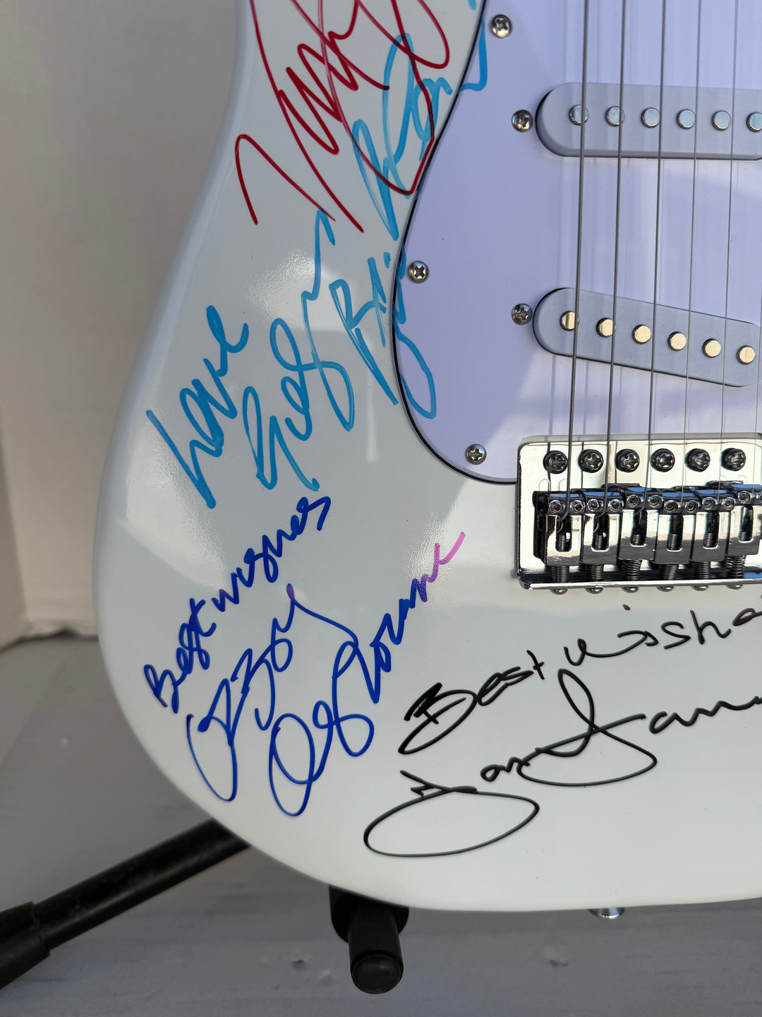 Ronnie James Dio Ozzy Osbourne Tony Iommi Bill Ward Geezer Butler Black Sabbath electric guitar signed with proof