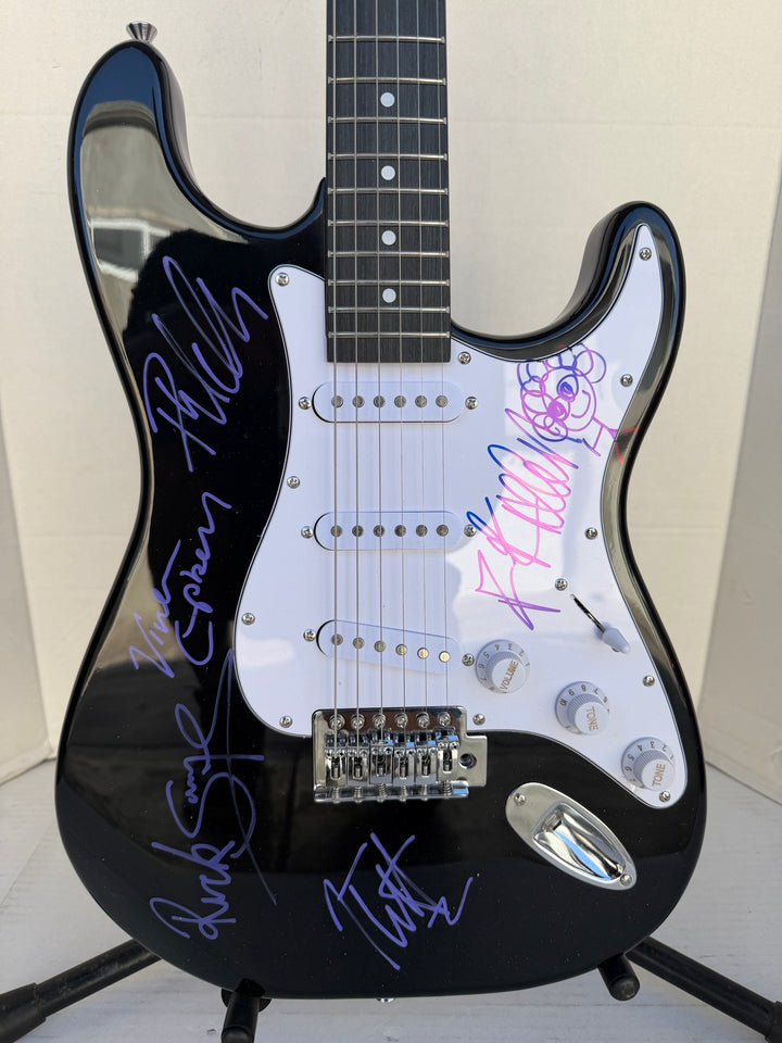 Phil Collen, Vivian Campbell, Joe Elliott, Rick Savage, Rick Allen, Def Leppard Fender Stratocaster electric guitar signed with proof
