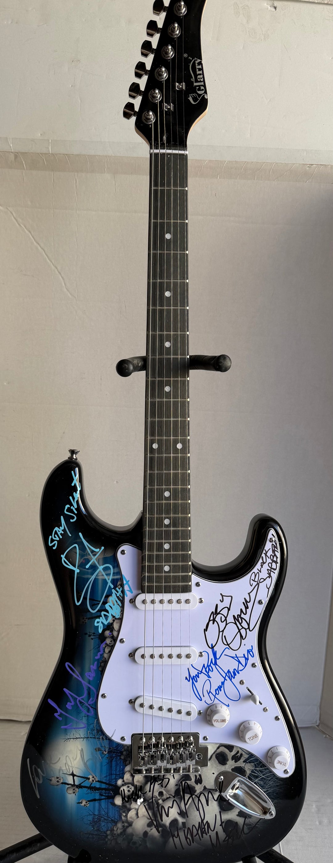 Ronnie James Dio Ozzy Osbourne Tony Iommi Bill Ward Geezer Butler Black Sabbath electric guitar signed with proof