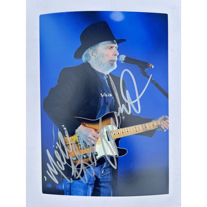 Merle Haggard Country Music Legend 5x7 Photo signed with proof.