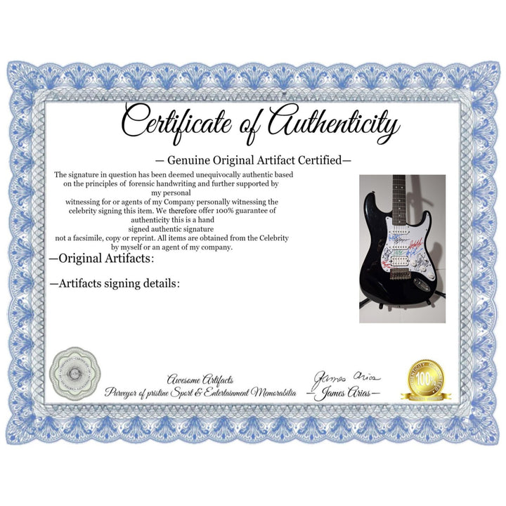 Peter Cetara, Robert Lamm, Lee Loughnane, Danny Seraphine, Terry Kath, Walt Parazaider & Jimmy Pankow, Chicago Fender electric guitar signed