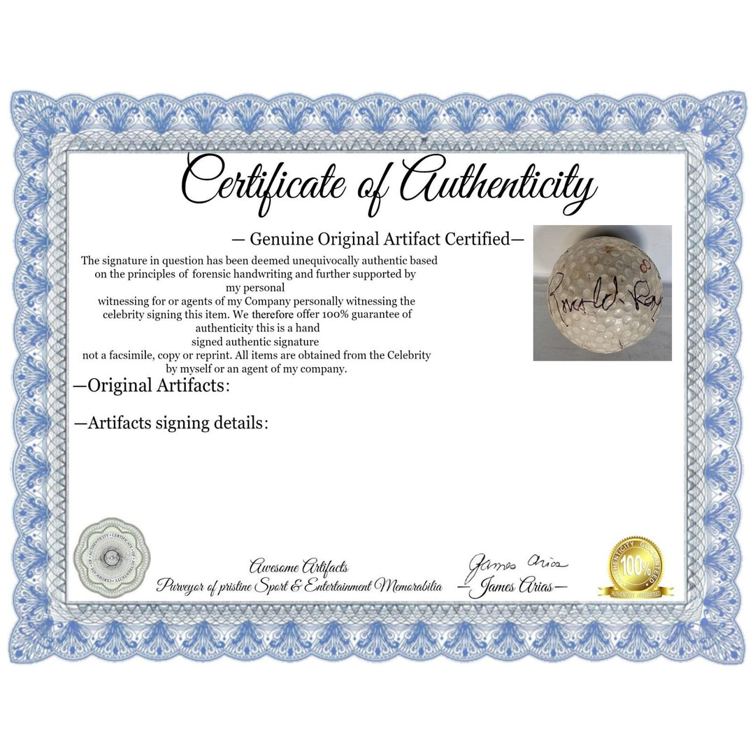 Ronald Wilson Reagan (40) vintage golf ball signed with proof and free display case