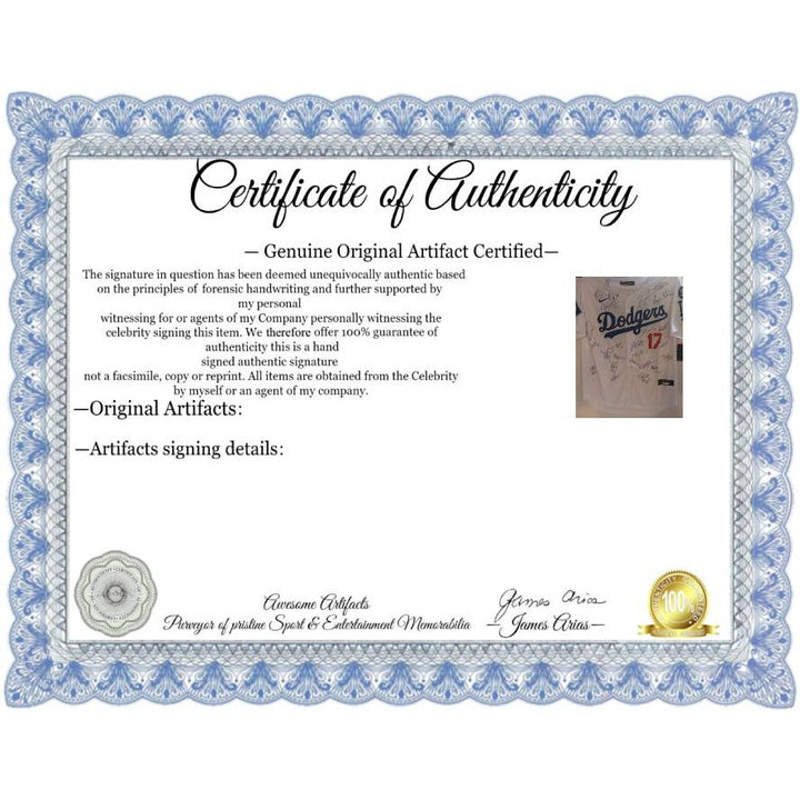 Los Angeles Dodgers Shohei Ohtani Freddie Freeman 2025 team signed jersey with proof.