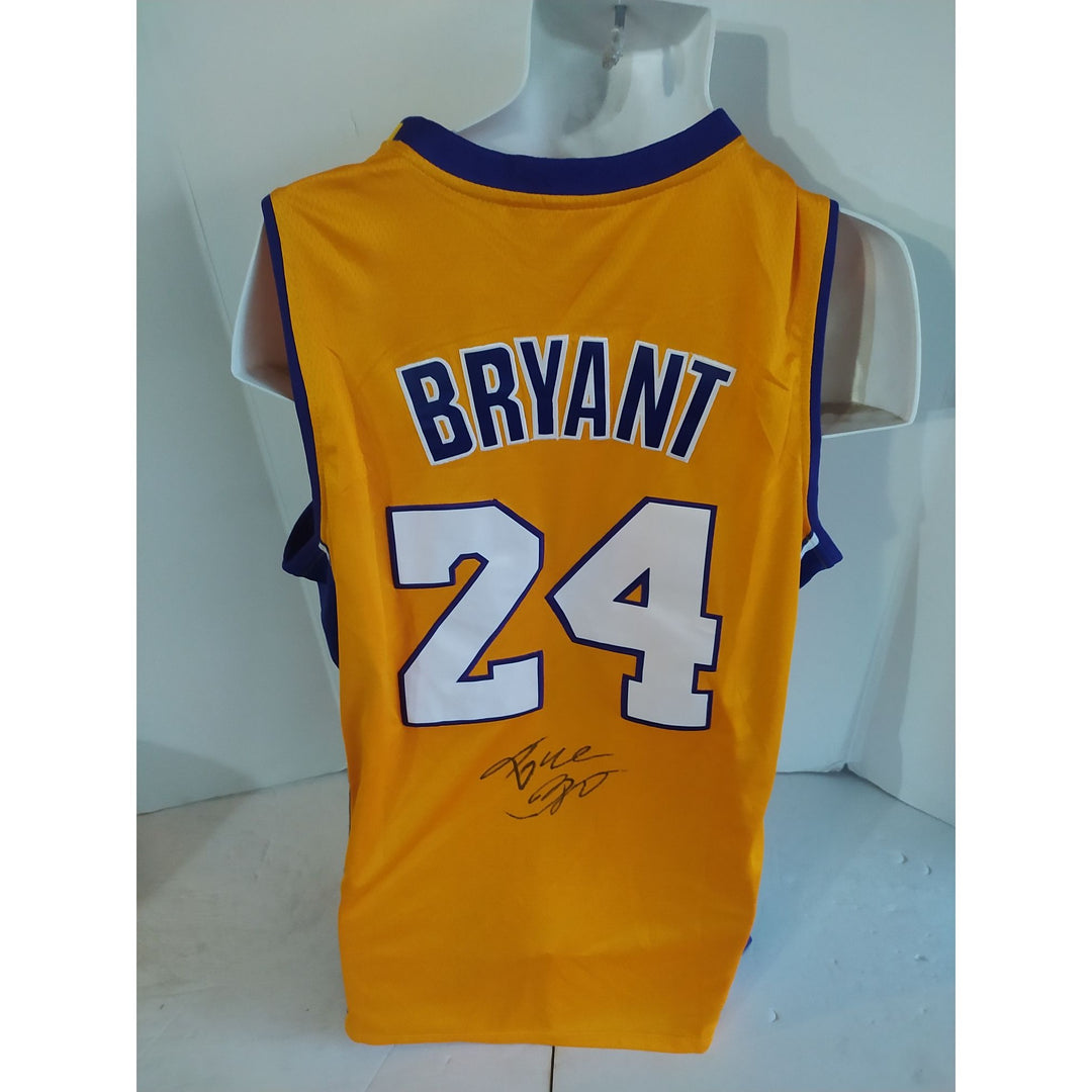 Kobe Bryant Los Angeles Lakers game model jersey signed with proof