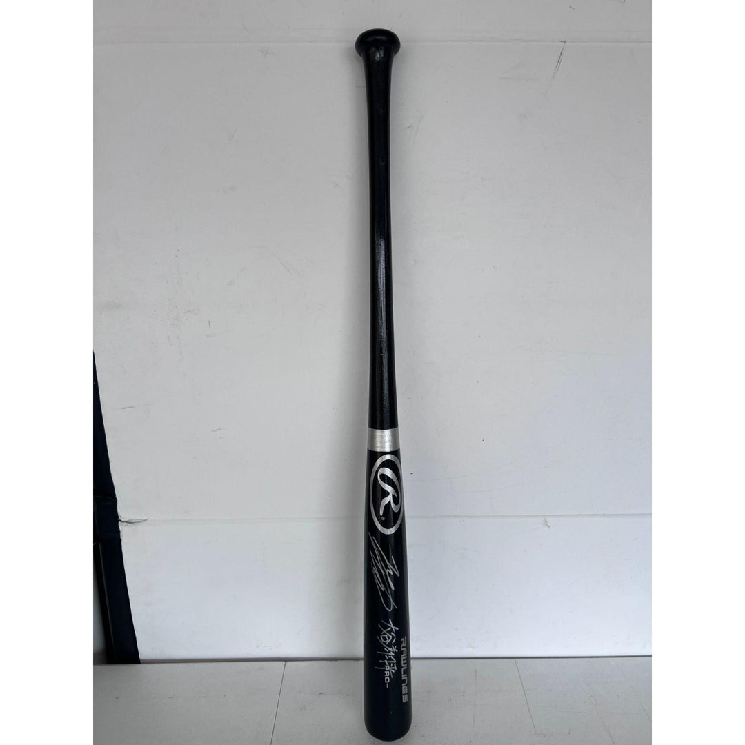 Shohei Ohtani Los Angeles Dodgers Rawlings MLB game model bat extremely rare signed in English and Japanese with proof