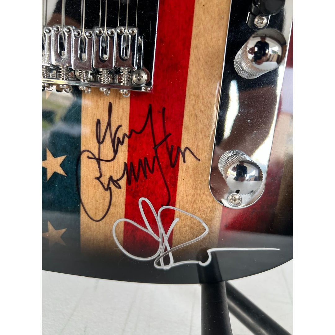 Lynyrd Skynyrd  Jonnie Van Zant, Gary Rossington,  Bob Burns  Leon Wilkeson, Billy Powell, Ed King American Flag electric guitar signed