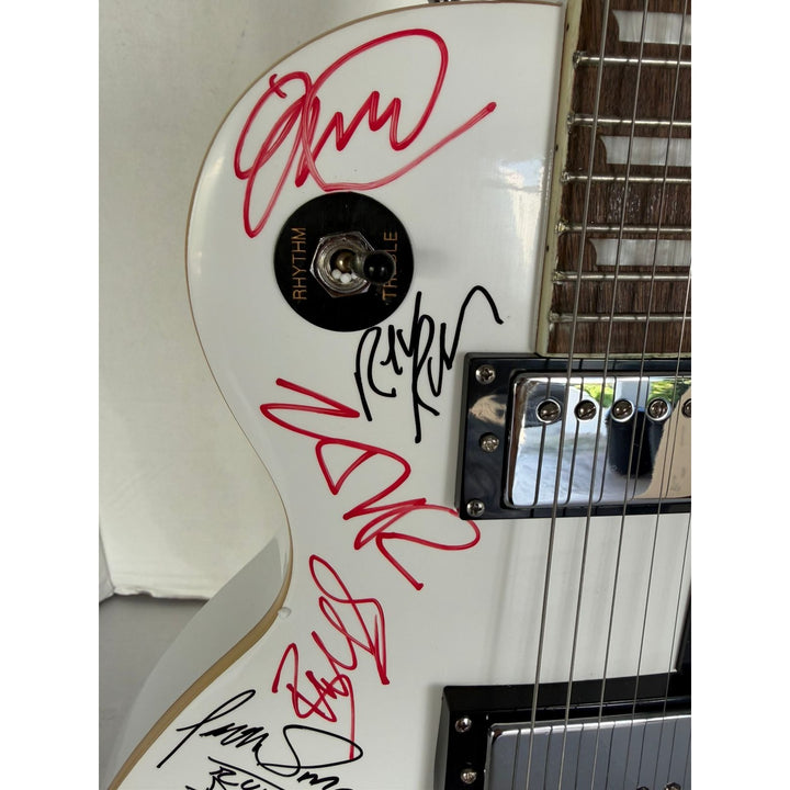 Beastie Boys, Run DMC, RATM, Public Enemy  white kes paul electric guitar signed with proof.