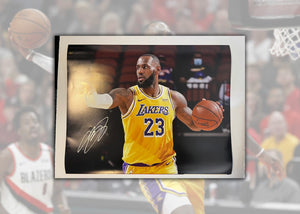 LeBron James Los Angeles Lakers 16x20 photograph signed with  proof