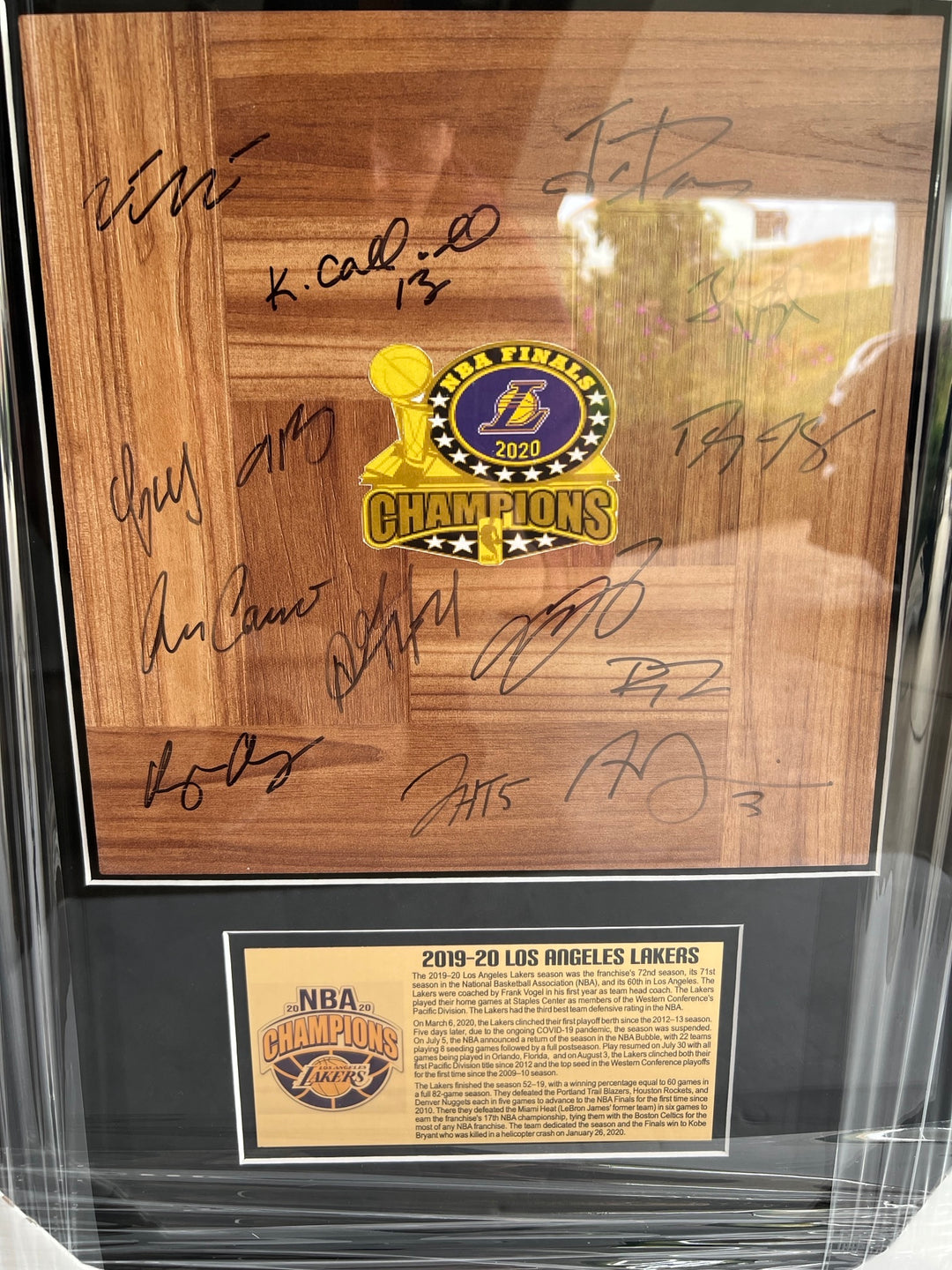 Los Angeles Lakers LeBron James, Anthony Davis NBA champions 2019-20 team parquet floorboard signed & framed 32x18 with proof