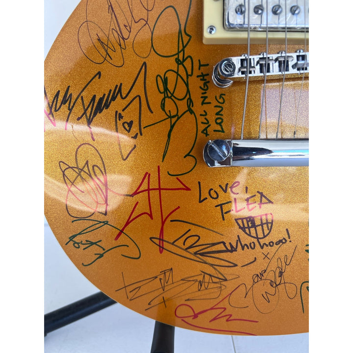 Jimmy Page, Eric Clapton, Jeff Beck Keith RIichard 23 greatest guitarists vintage full size les paul electric guitar signed with proof.